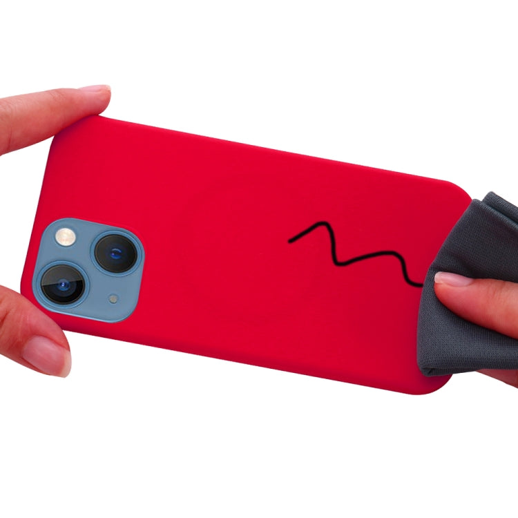 For iPhone 15 Shockproof Silicone Magsafe Phone Case(Red) - iPhone 15 Cases by buy2fix | Online Shopping UK | buy2fix