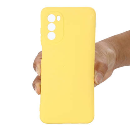 For Motorola Moto G52 4G/G82 Pure Color Liquid Silicone Shockproof Phone Case(Yellow) - Mobile Accessories by buy2fix | Online Shopping UK | buy2fix